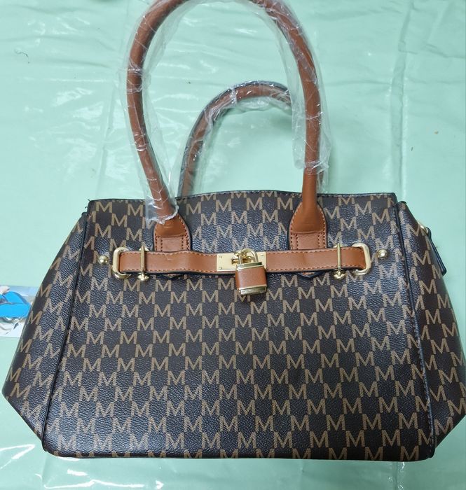 Mala nova nunca usada