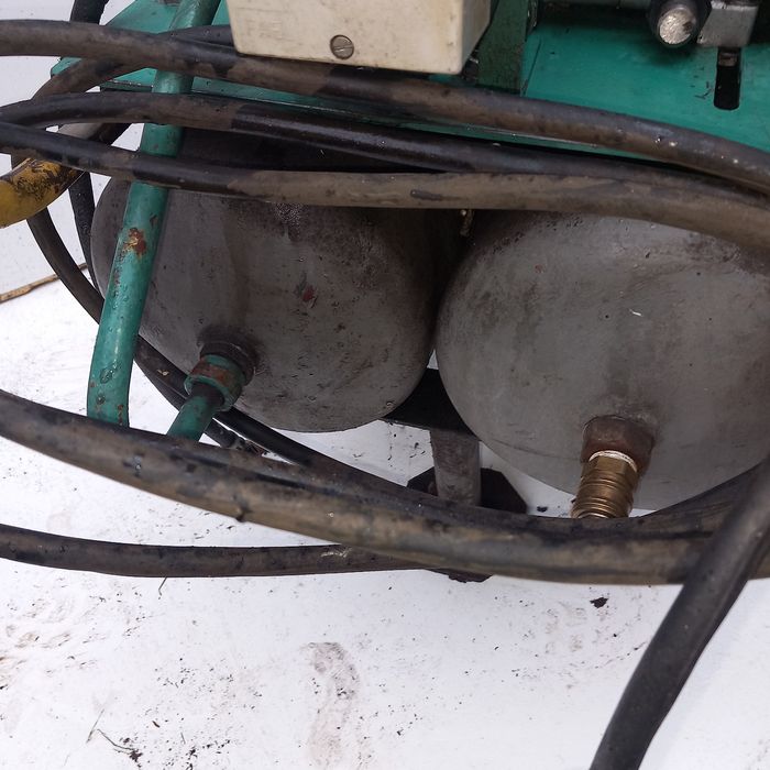 Kompresor sprężarka 400 V / 230 V