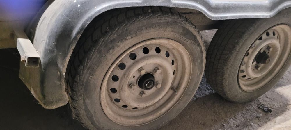 Przyczepka 750 DMC.