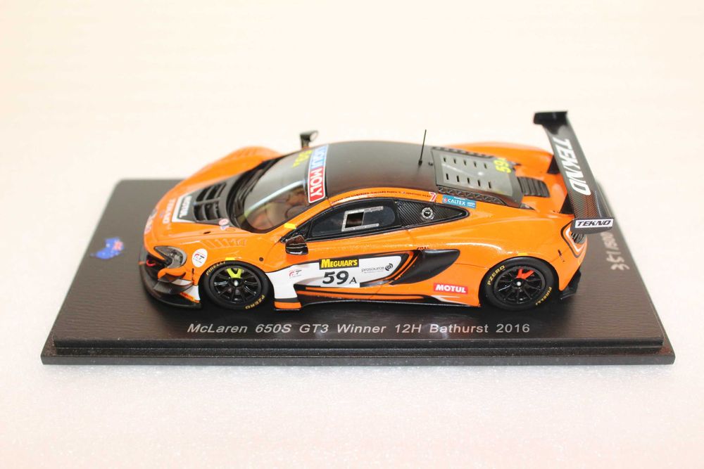 Miniatura 1/43 McLaren 650S 1º 12H Bathurst 2016 Alvaro Parente