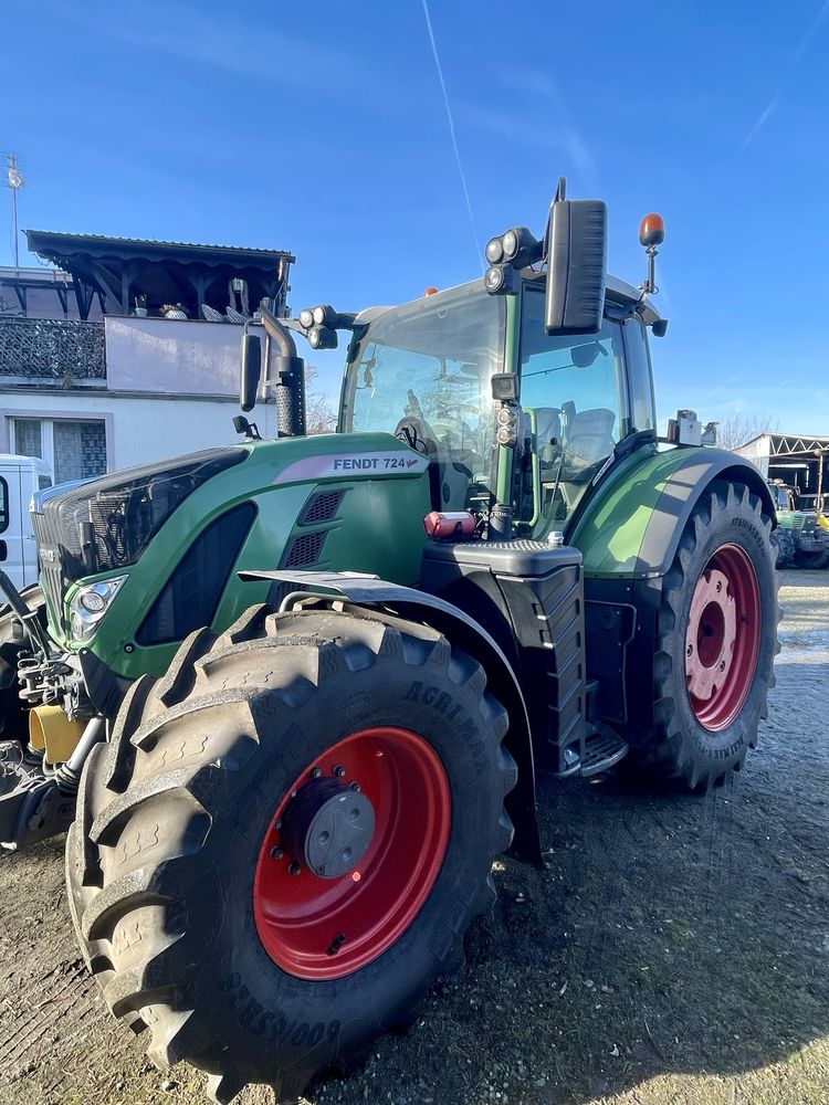 Fendt 724 Vario S4 Profi plus