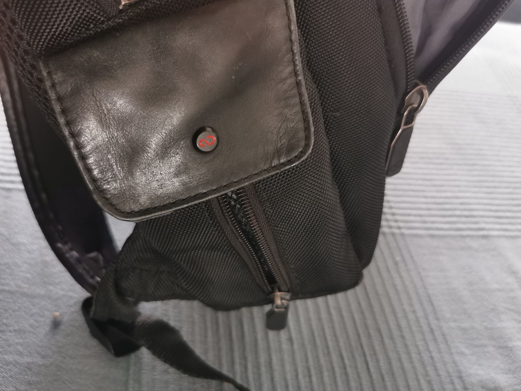 Mochila de trabalho em ótimo estado