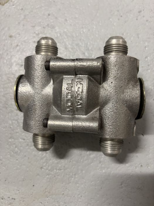 Kit radiador de oleo Hel Performance para MQB 2.0 TSI