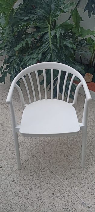 Mesa de exterior e 6 cadeiras