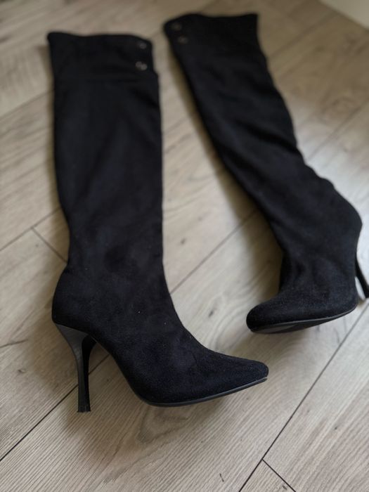 Piękne kozaki damskie na szpilce