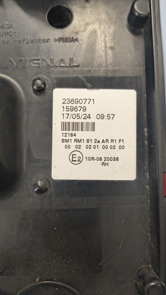 Lampa lampy tył oryginał LED Volvo FH FM komplet