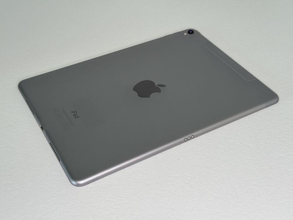 iPad Pro 9.7 (A1674) - 32GB - Cellular (LTE) - faktura VAT 23%