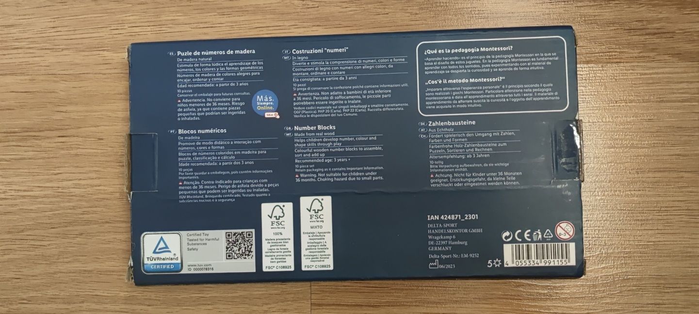 Puzzle números em madeira