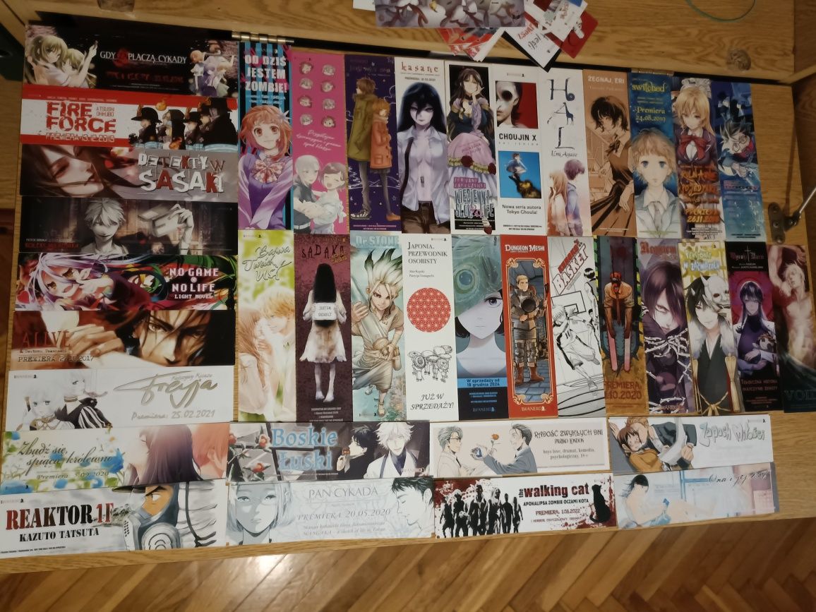 Duży zestaw dodatków manga anime yatta empik pocztówki zakładki japoni
