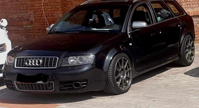 Audi S4 B6 900 km + nitro !!!