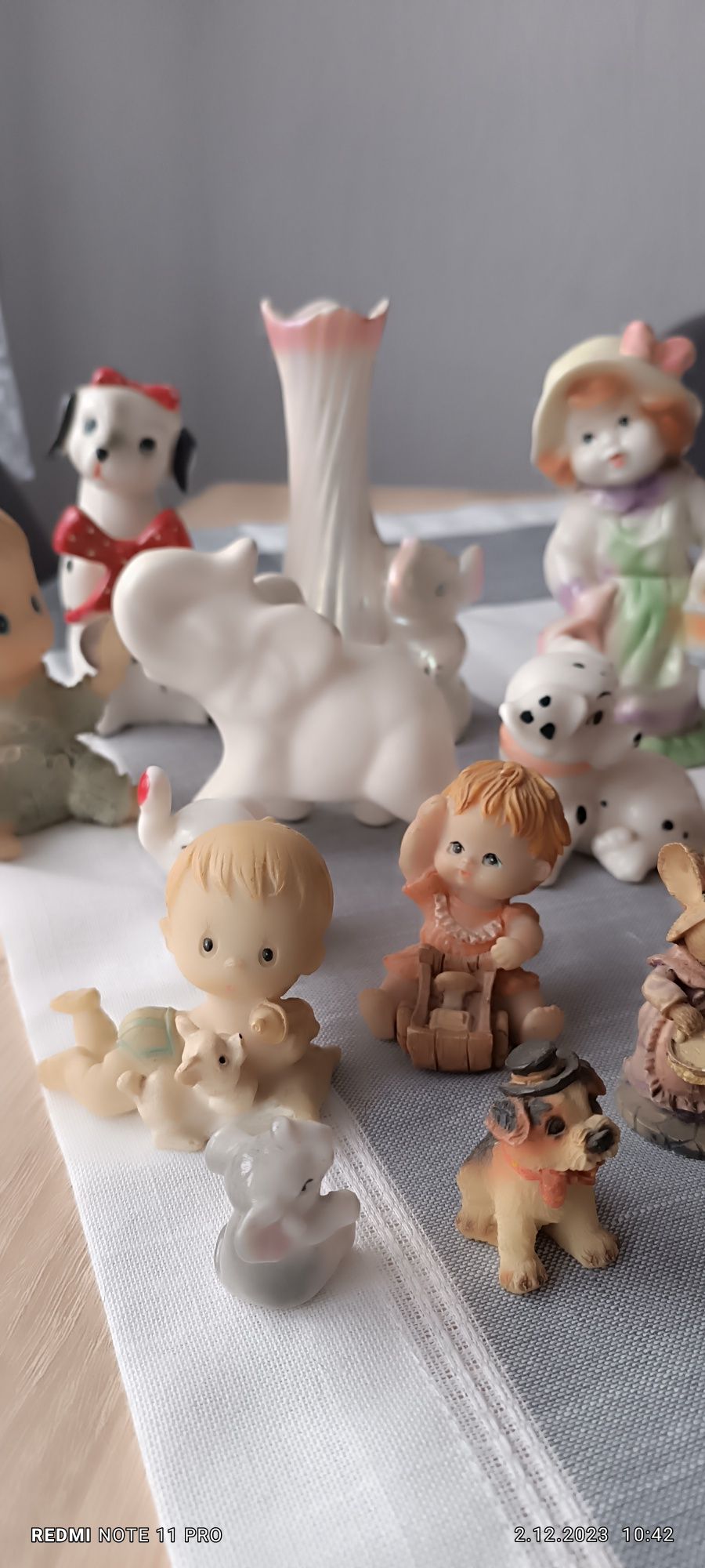 Figurki porcelana i gips