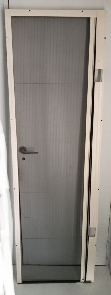 Porta aro com rede mosquiteira