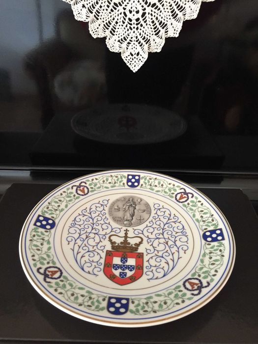 Prato de porcelana Duques de Bragaça - Coleções Philae