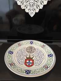 Prato de porcelana Duques de Bragaça - Coleções Philae