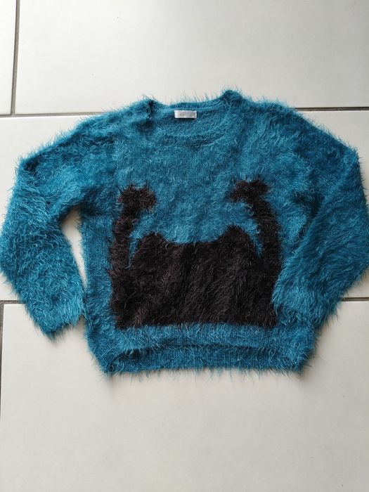 Sweterek z aplikacją rozmiar 110/116