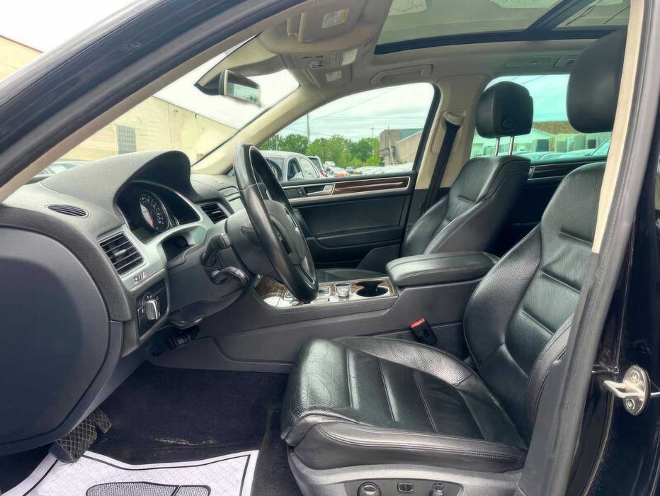 Volkswagen Touareg VR6 Lux      2016