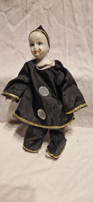 Porcelanowy Pierrot mała figurka vintage