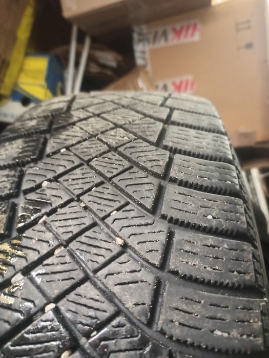 Зимова гума Pirelli 195/65R15