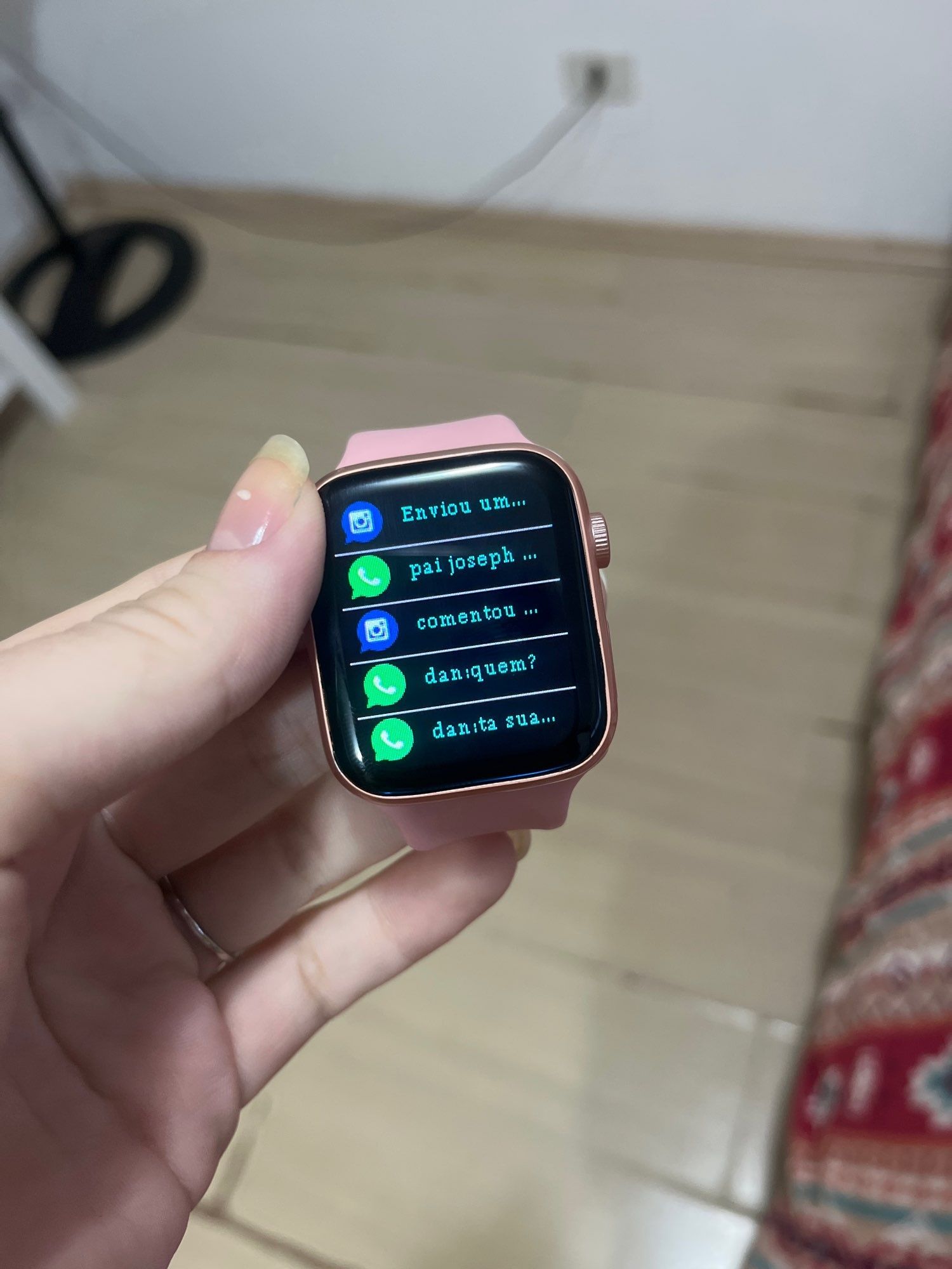 Sprzedam Nowy Piękne Różowy Smartwatch i8 Pro Max