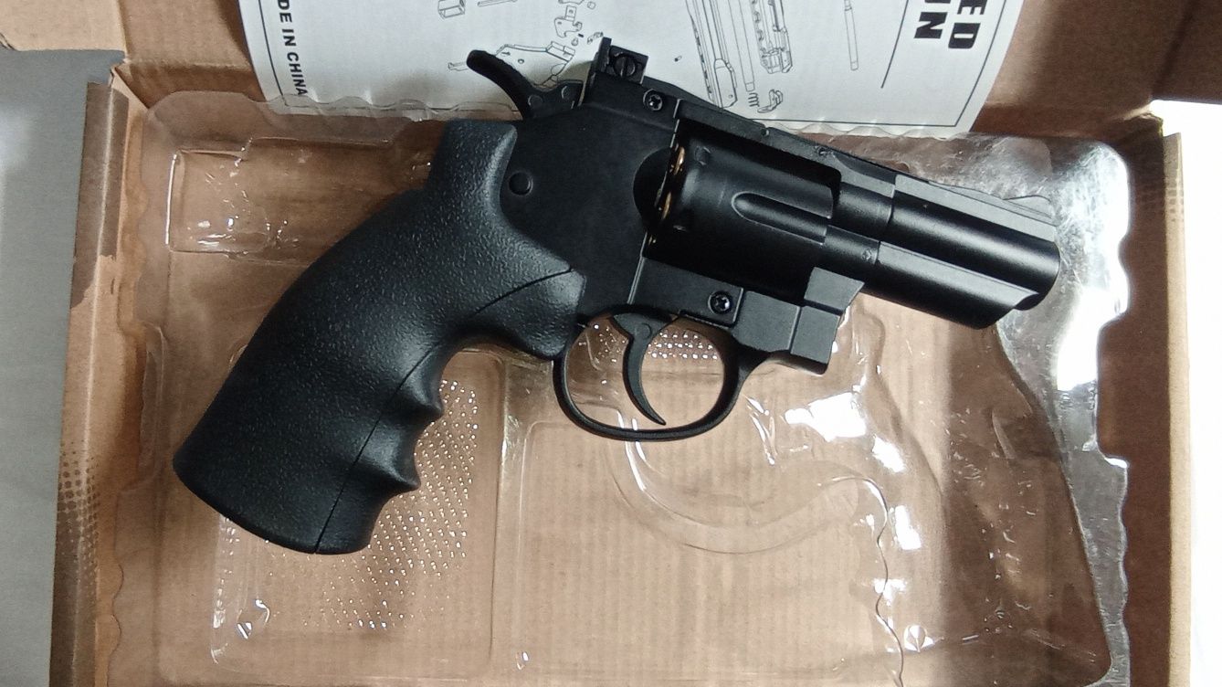 Revolver CO2 airsoft Novo full metal