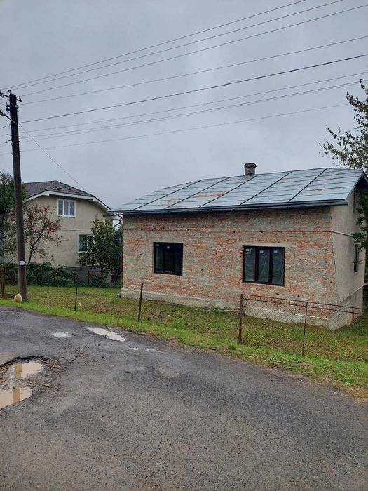 Продаю просторий будинок з комунікаціями в м.Долина