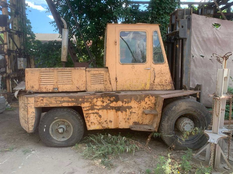 Продается погрузчик 5 тонн