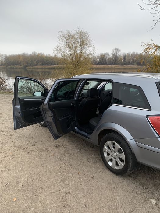 Opel Astra H 2009 1.9d АКПП  COSMO
