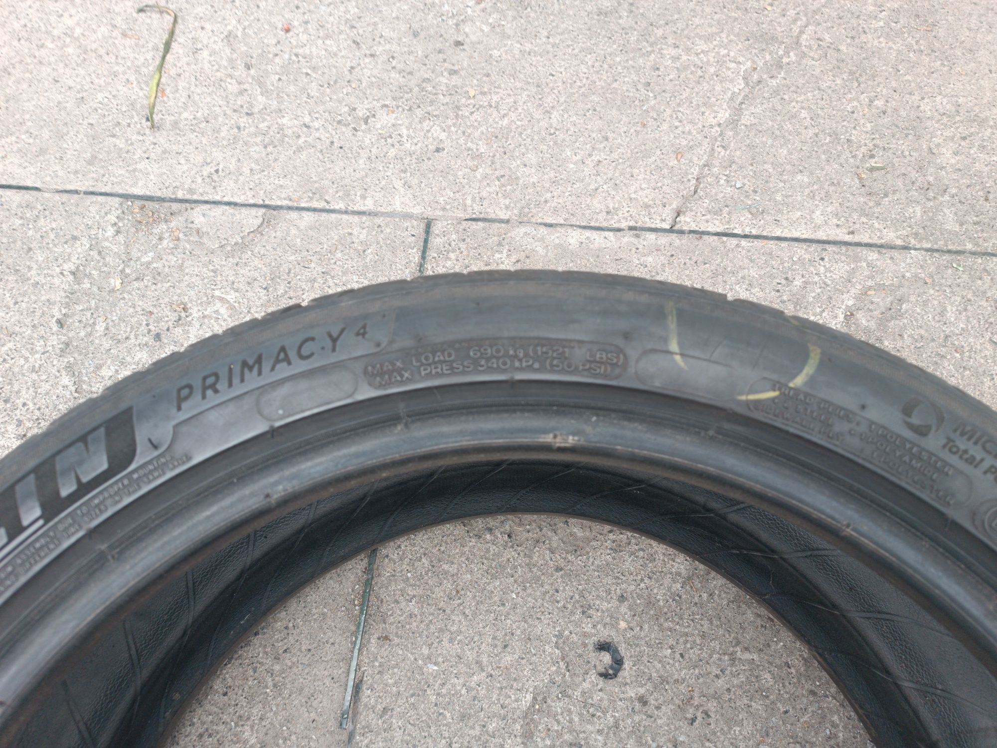 Літня шина MICHELIN 225/45R18 95W 1шт дефект