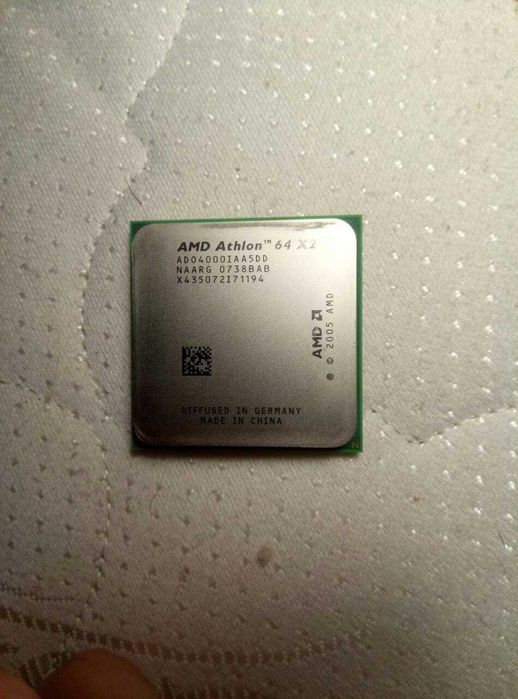 AMD Athlon 64 X2 4000+ (Brisbane) 2.1 GHz Energy Efficient И 4800+