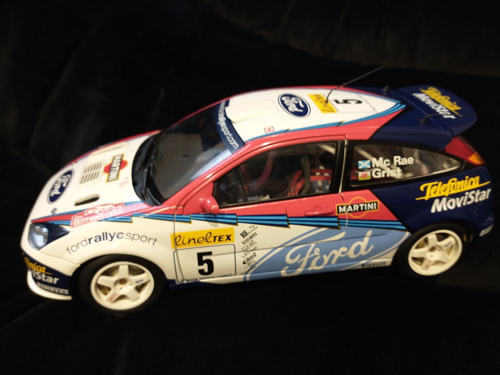 Ford Focus WRC Auto art 1:18