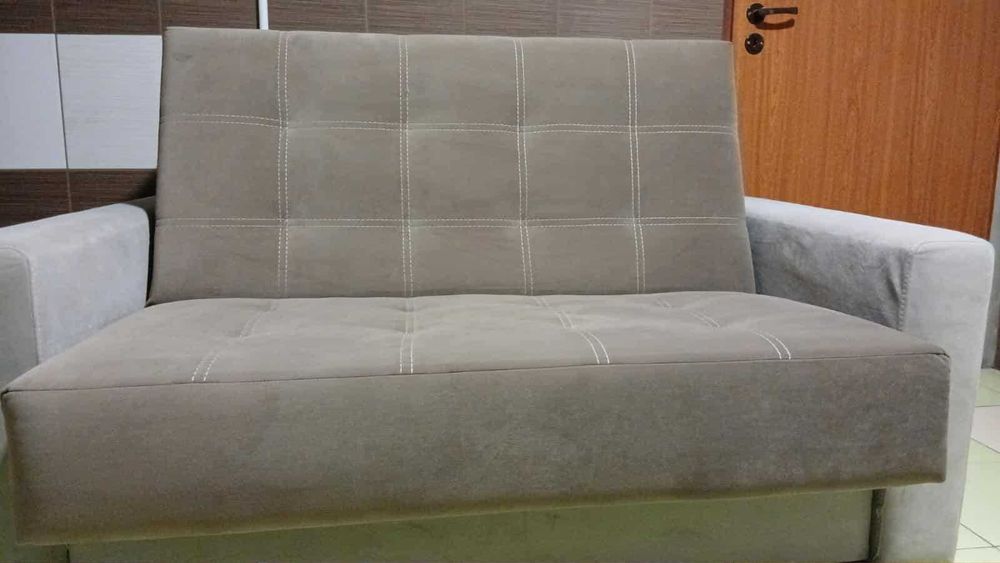 rozkładana sofa beż