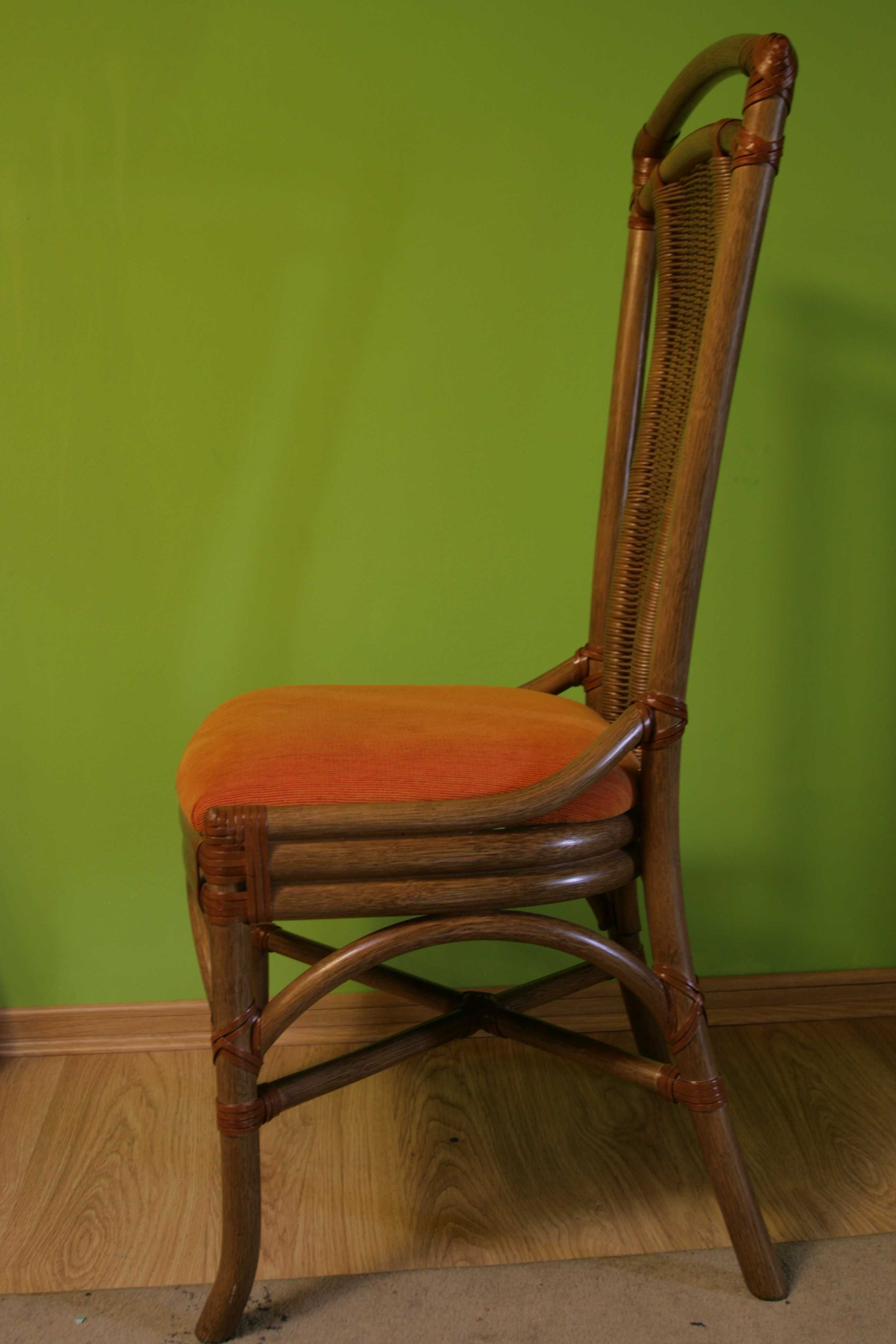 Wysokie krzesła z ratanu