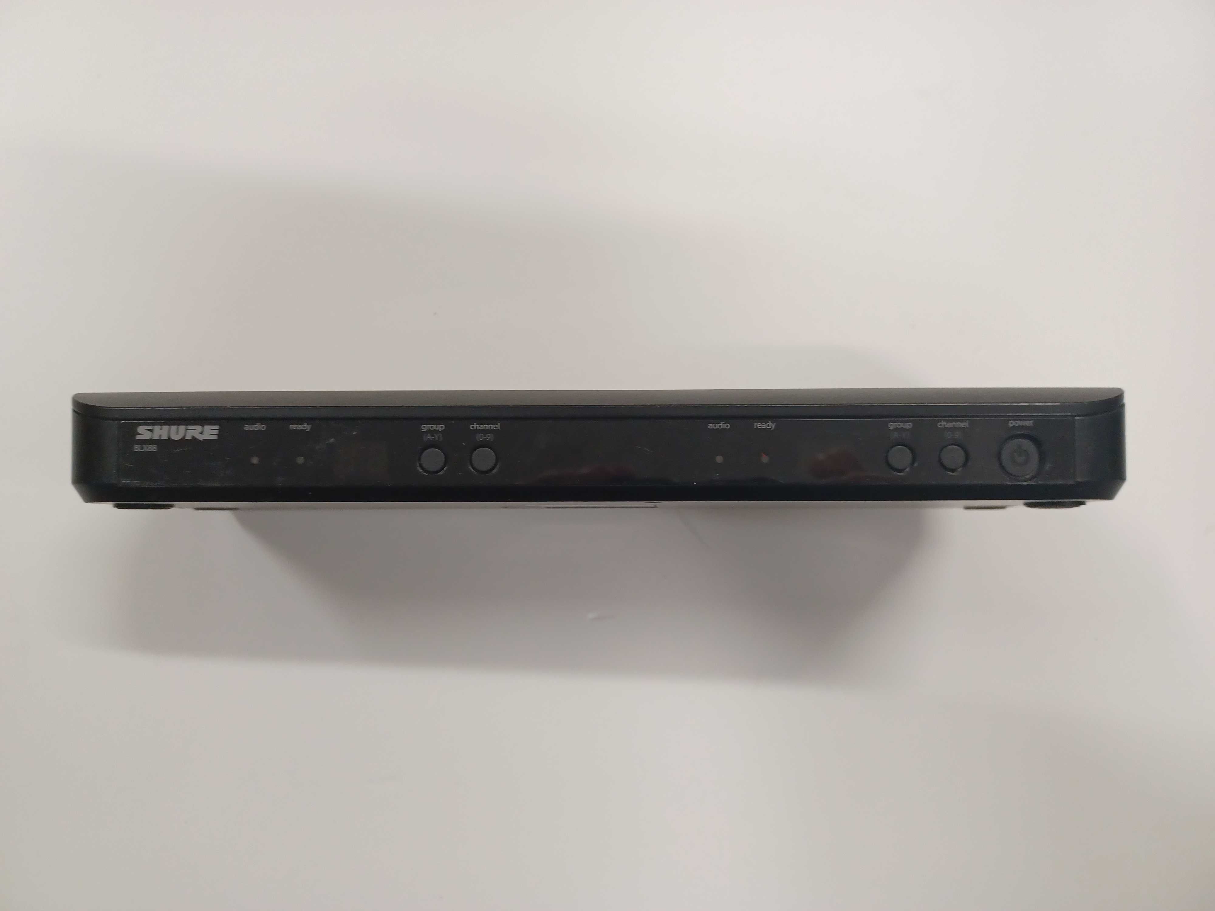 Shure Podwójny odbiornik bezprzewodowy BLX88-H8E