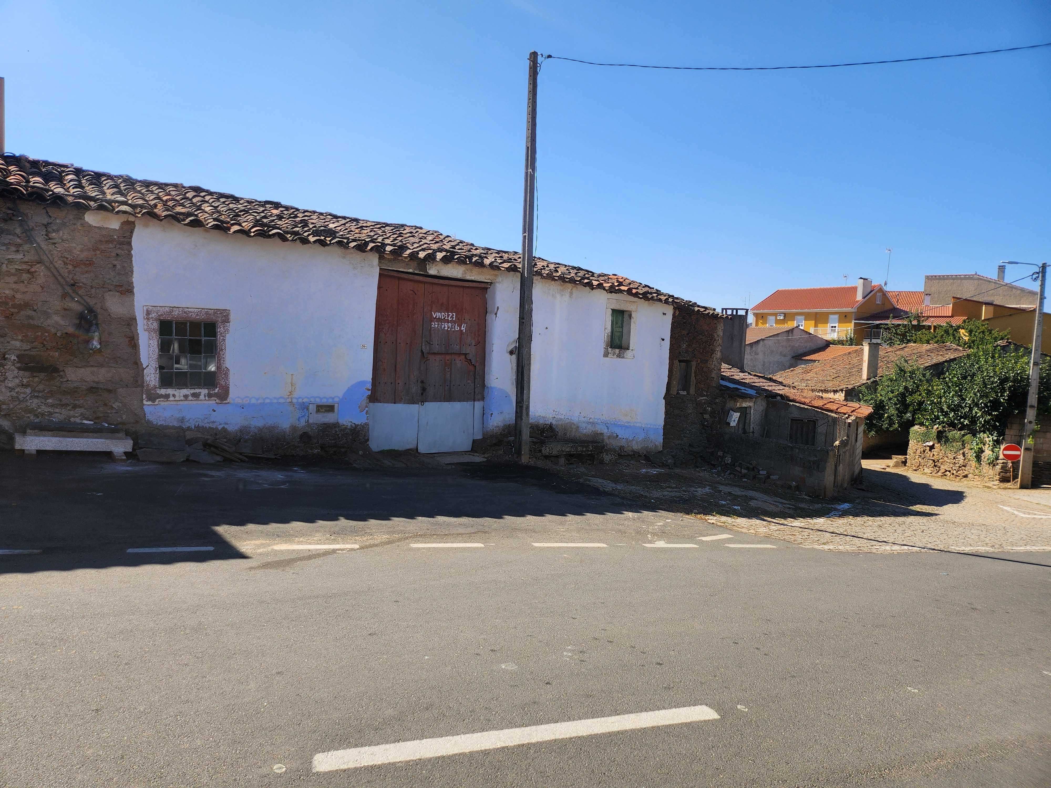 Casa em Atenor- Sendim com   280 m2