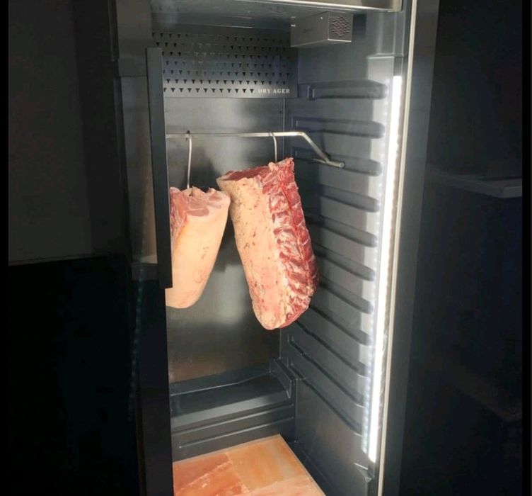 Холодильник для дозрівання м’яса. Холодильник для м'яса. Dry ager