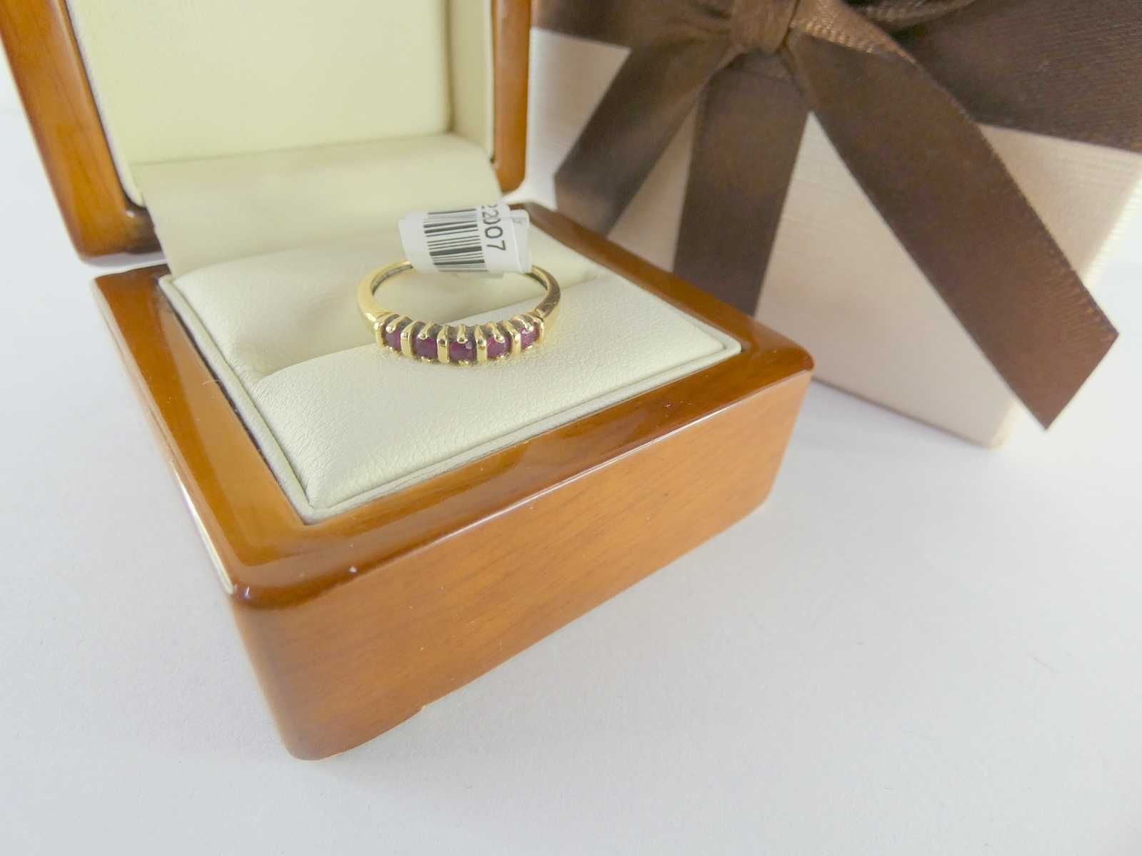 Złoty pieścionek z cyrkoniami 585 1,67 R.15