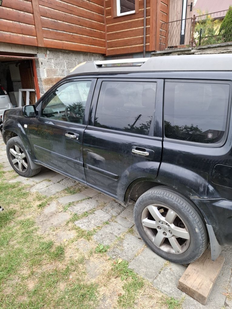 NISSAN XTRAIL 2.0 LPG 2006 rok  cena 15500