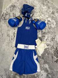 Спортивний одяг для боксу 40 размер.