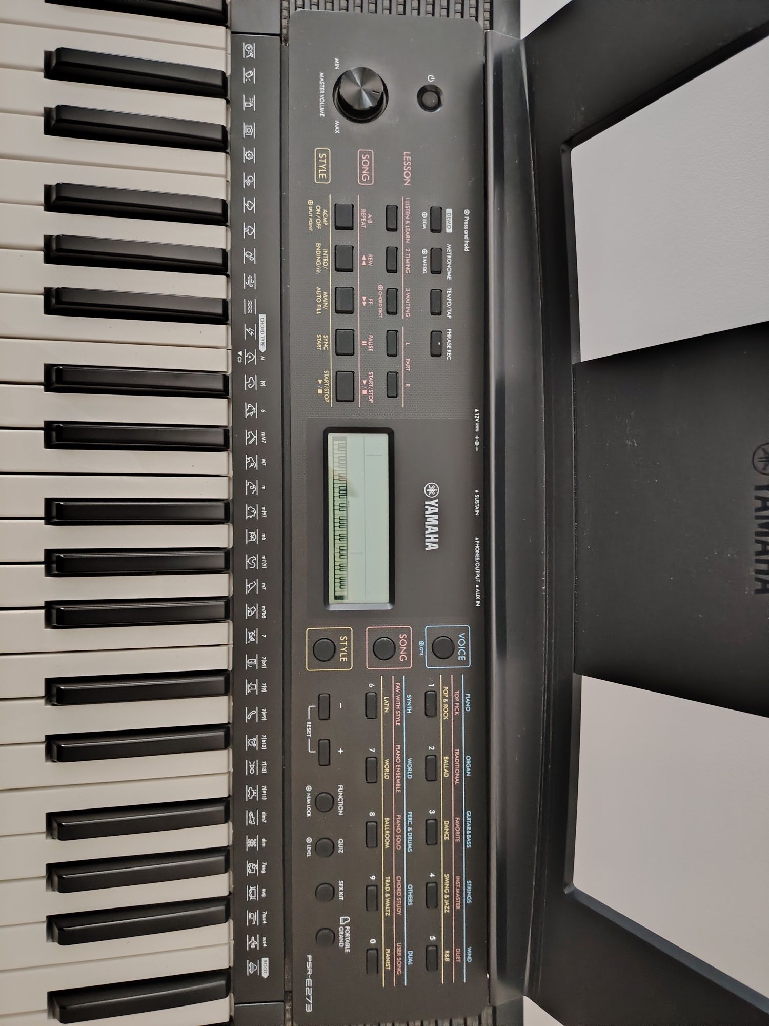 Piano Yamaha + Suporte