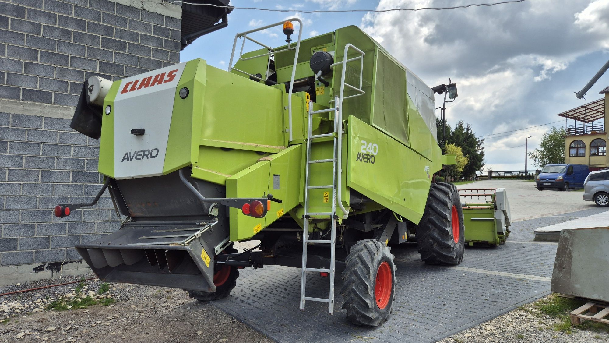 Claas Avero super stan