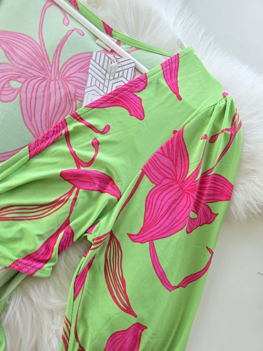 Sukienka maxi Soczyste kolory wycięcia