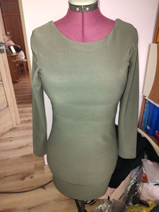 Sukienka khaki rozmiar M Zara