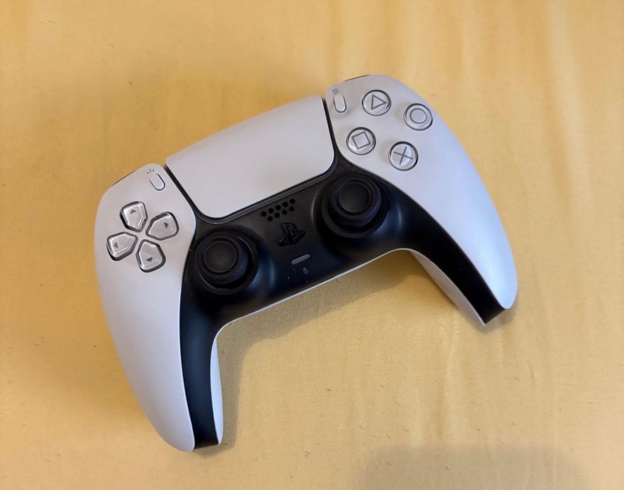 Ps5 Slim 1Tb com 7 meses