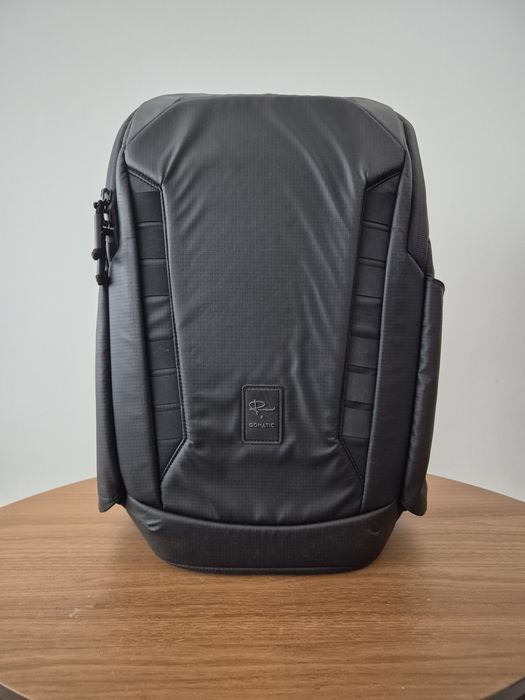 Mochila Nomatic Peter Mckinnon