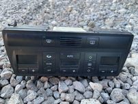 Audi A6 C5 Panel nawiewu Climatronik