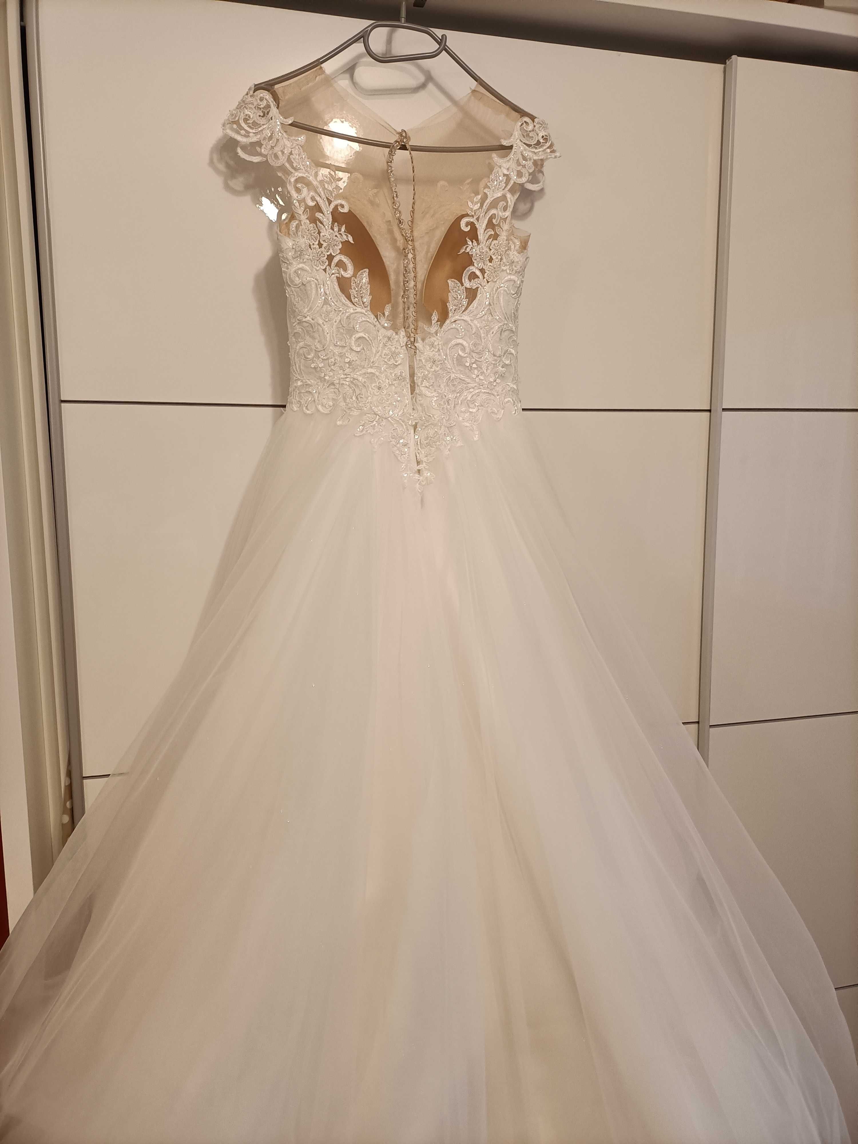 Przepiękna suknia ślubna księżniczka podwiązka gratis
