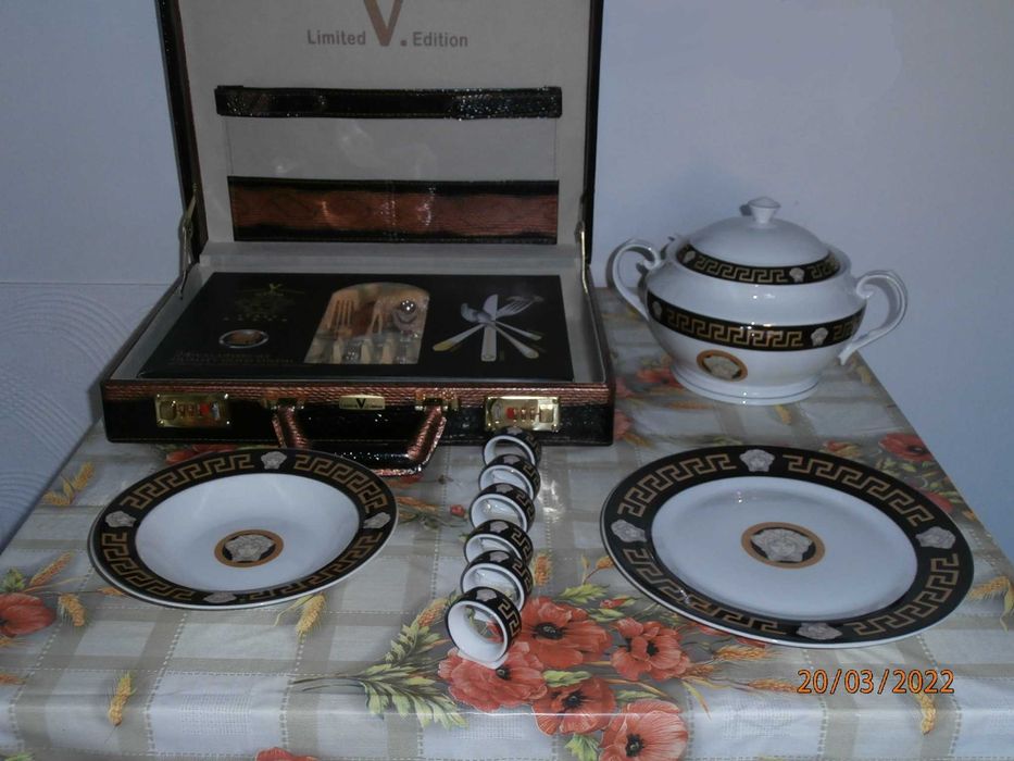 VERSACE komplet obiadowy na 6 osób, 45 elementów + walizka + obrus