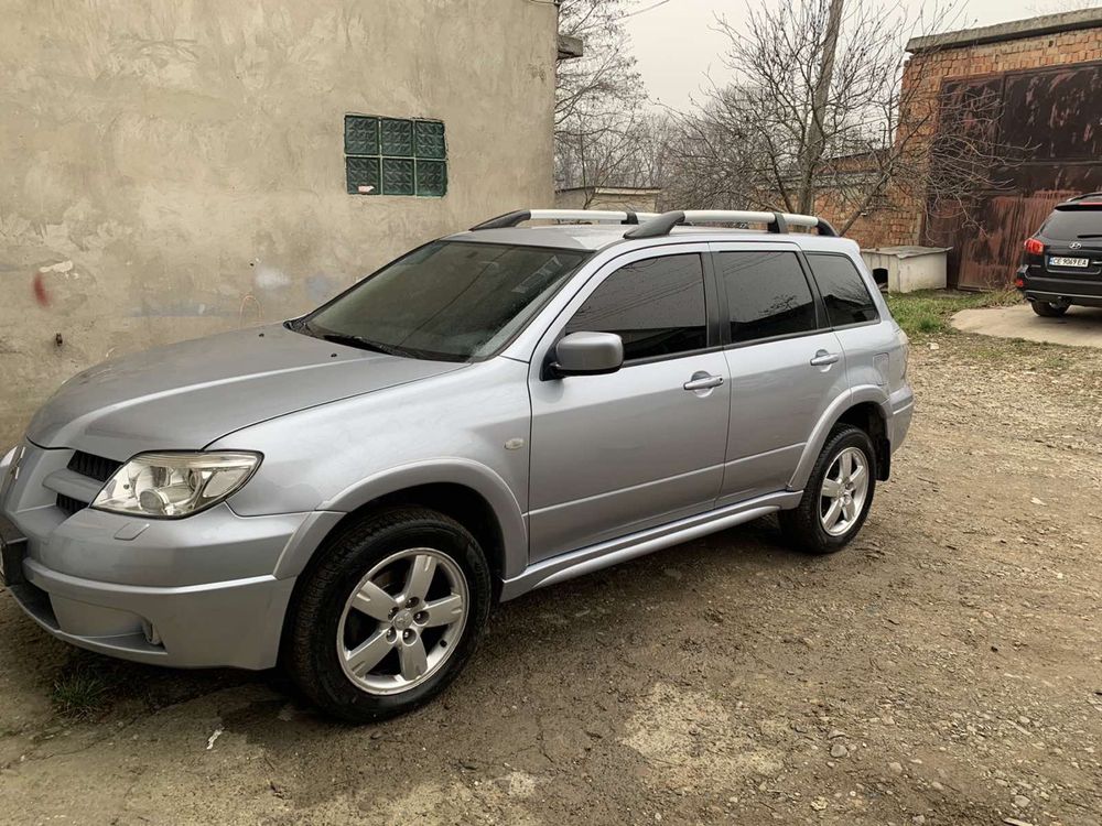 Продам кросоввер Mitsubishi Outlender Avtomat 4x4 GBO