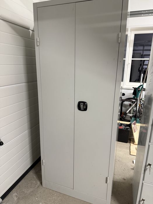 Szafa metalowa zamykana