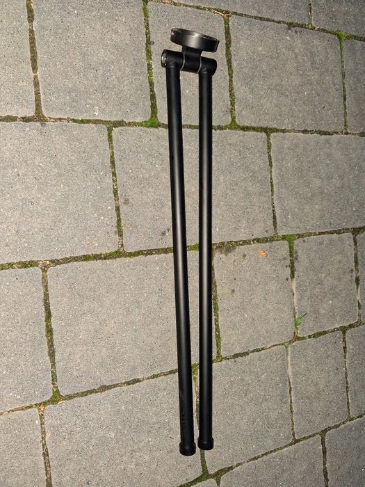 Wieszak łazienkowy na ręczniki czarny